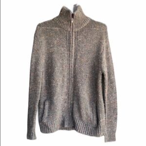 The Contour Zip Sweater With Pockets